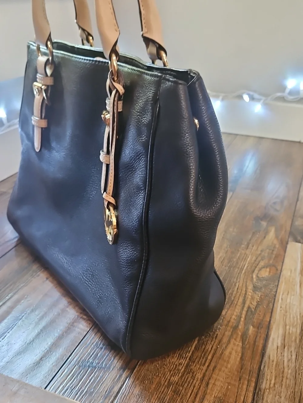 Michael Kors Hobo Buttery Soft Leather Black and Cream Tote‎ Bag